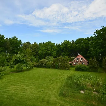 Haus Im Gruenen Шнефердинген